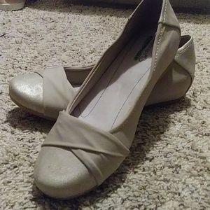 Baretraps Hidden wedge "Mitsy" flats